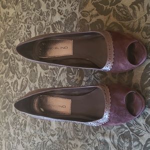 Brown suede peep toe pumps